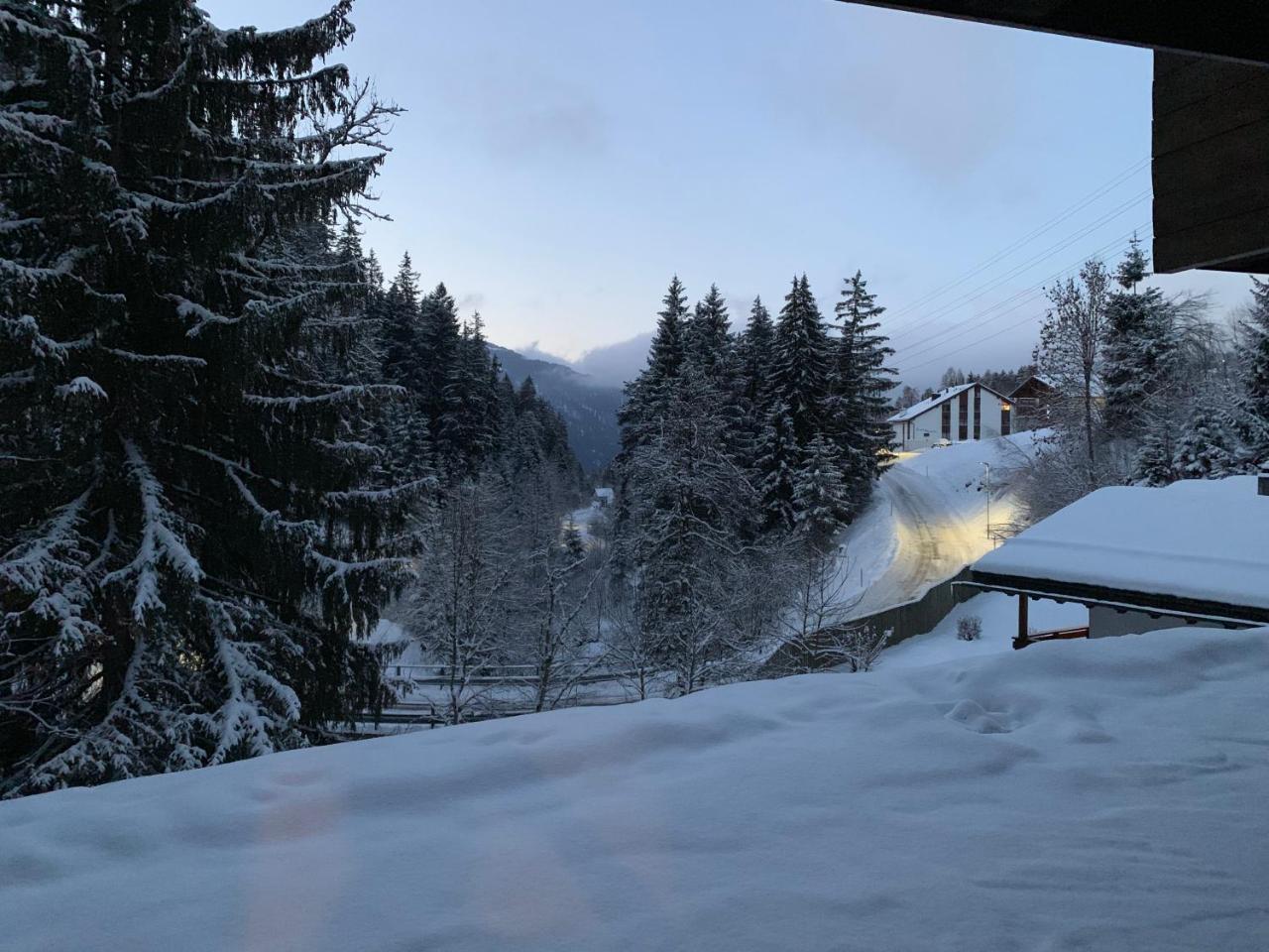 Ferienwohnung Laax Mit Traumblick, Grossem Balkon Und Terrasse Exterior foto